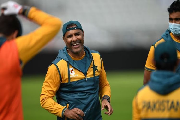 Waqar Younis worried about lack of pace in Pakistan's fast bowling