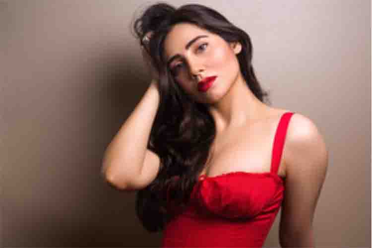 Zahra Khan 