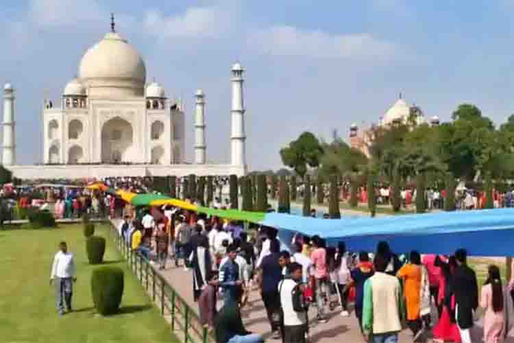  Urs in Taj Mahal