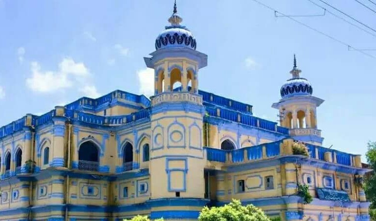 https://www.hindi.awazthevoice.in/upload/news/170713279709_Rampur_Machhi_Bhawan_Palace_needs_renovation_2.jpg