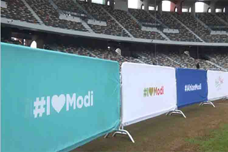 Arrangement for 'Ahlan Modi' 