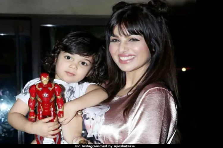 Ayesha Takia seen by photographers after many years
