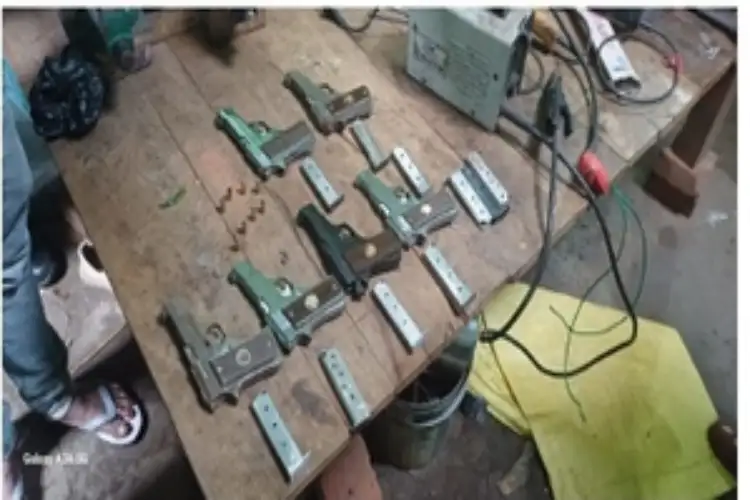 Mini gun factory busted in Arwal, Bihar, 14 arrested