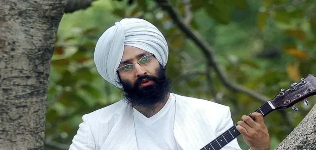 Rabbi Shergill, who became famous with 'Bulla Ki Jaana Main Kaun', said, music is the thread of unity.