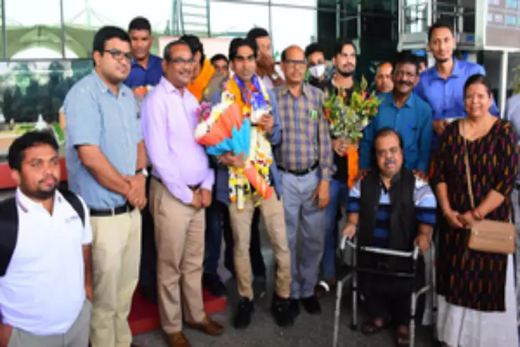 Five-time world champion Pramod Bhagat welcomed like a hero at home