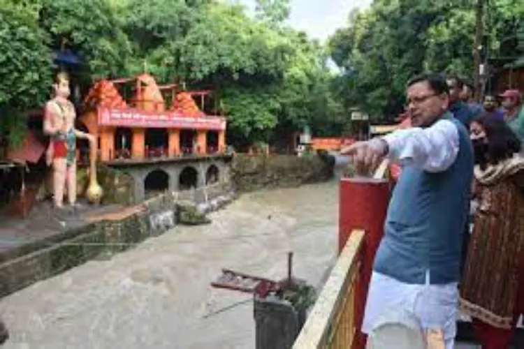 Dehradun: Flood in Tapkeshwar temple on Mahashivratri