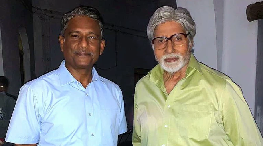 https://www.hindi.awazthevoice.in/upload/news/170999394315_Adil_Hussain_with_Amitabh_Bacchan.webp