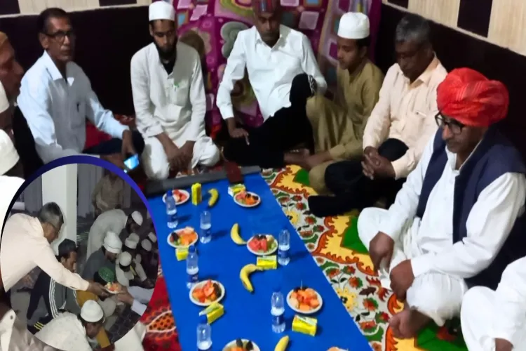 Example of communal harmony: Hindus distributed Iftar, Muslims will get the temple repaired