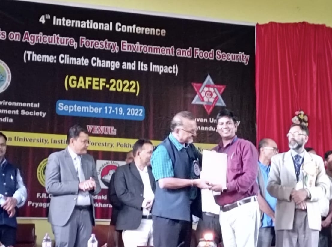 https://www.hindi.awazthevoice.in/upload/news/171258063113_Madrasa_student_Dr._Moinuddin_became_agricultural_scientist_2.jpg