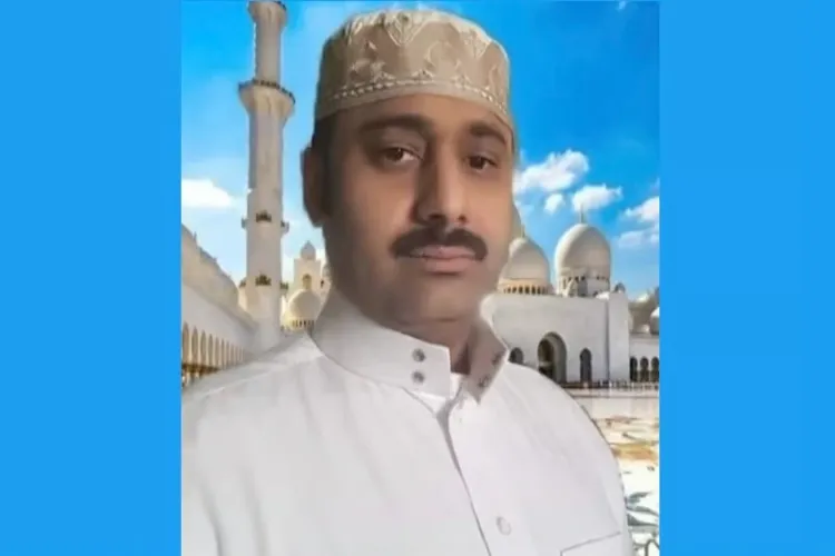 https://www.hindi.awazthevoice.in/upload/news/171301752028_Kerala_People_of_all_religions_collected_crowd_funding_of_Rs_34_crore_to_save_Abdul_Rahim_from_hanging_in_Saudi_3.webp