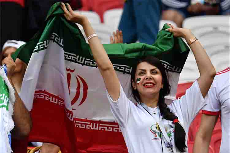 Iran to re-impose ban on women's stadiums