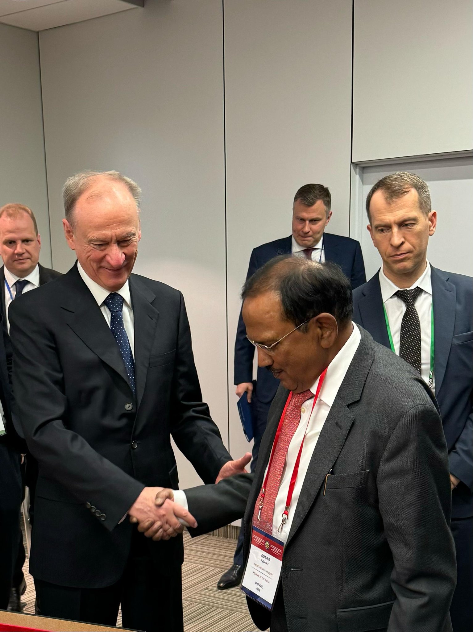 https://www.hindi.awazthevoice.in/upload/news/171396956427_NSA_Doval_in_Russia_reiterates_India's_commitment_to_cooperation_against_terrorism,_terror_funding_5.jpg