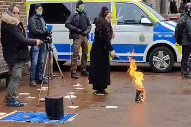 स्वीडन में बार-बार क्यों हो रही है कुरान की बेहुरमती!