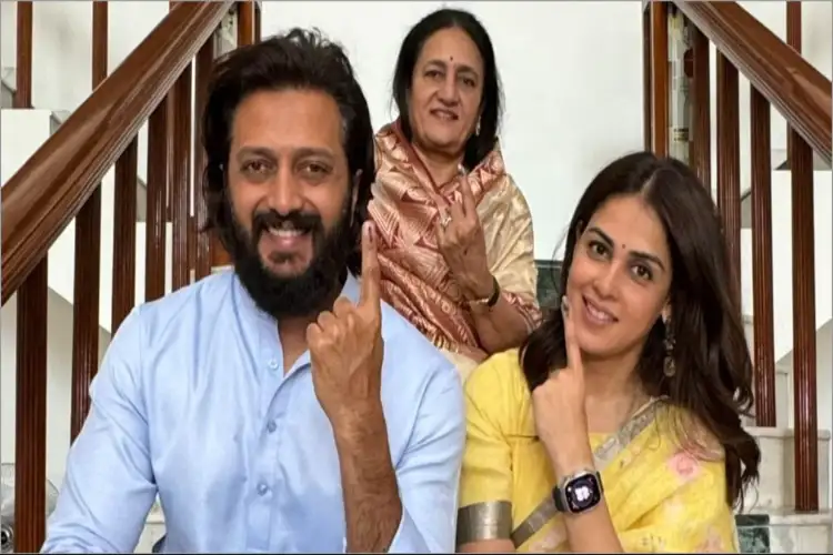Ritesh and Genelia cast their vote, appeal to people to vote
