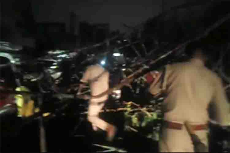 Devastation caused by storm in Delhi-NCR, two people died