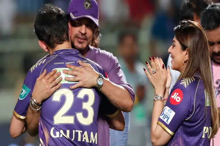 IPL: Even rain cannot dampen SRK's love for KKR, meets Gambhir and Co in Ahmedabad