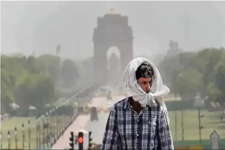 IMD issues red alert for Delhi; temperature likely to touch 44 degrees