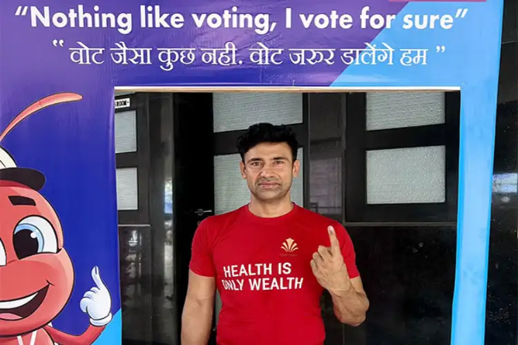 Wrestler Sangram Singh casts his vote for Lok Sabha Polls 2024