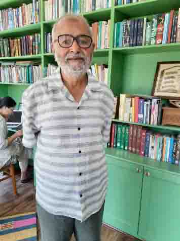 https://www.hindi.awazthevoice.in/upload/news/171766091606_Children_used_to_come_to_our_house_from_school_during_winter_vacations_Naeem_Akhtar_2.jpg