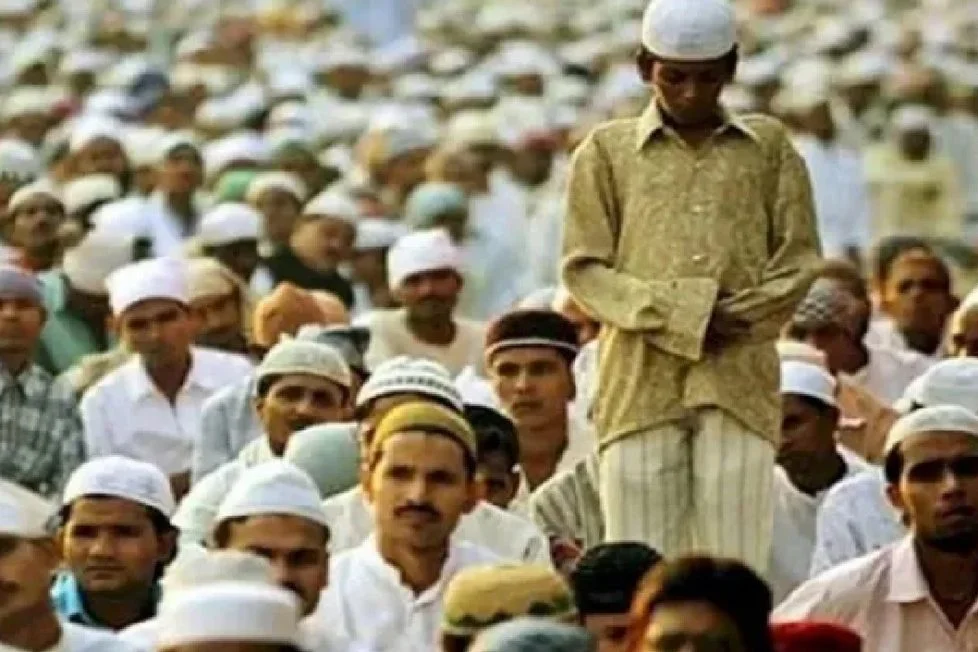https://www.hindi.awazthevoice.in/upload/news/171776781725_Relevance_of_the_Pasmanda_Movement_in_Today's_India_2.webp