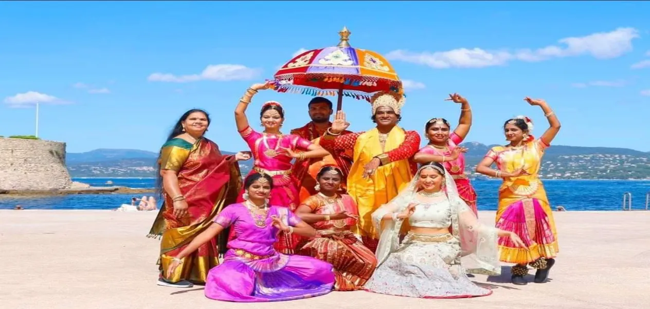 Awaaz The Voice in France: Nirvana Film Festival in memory of the love story and the celebration of Indian culture