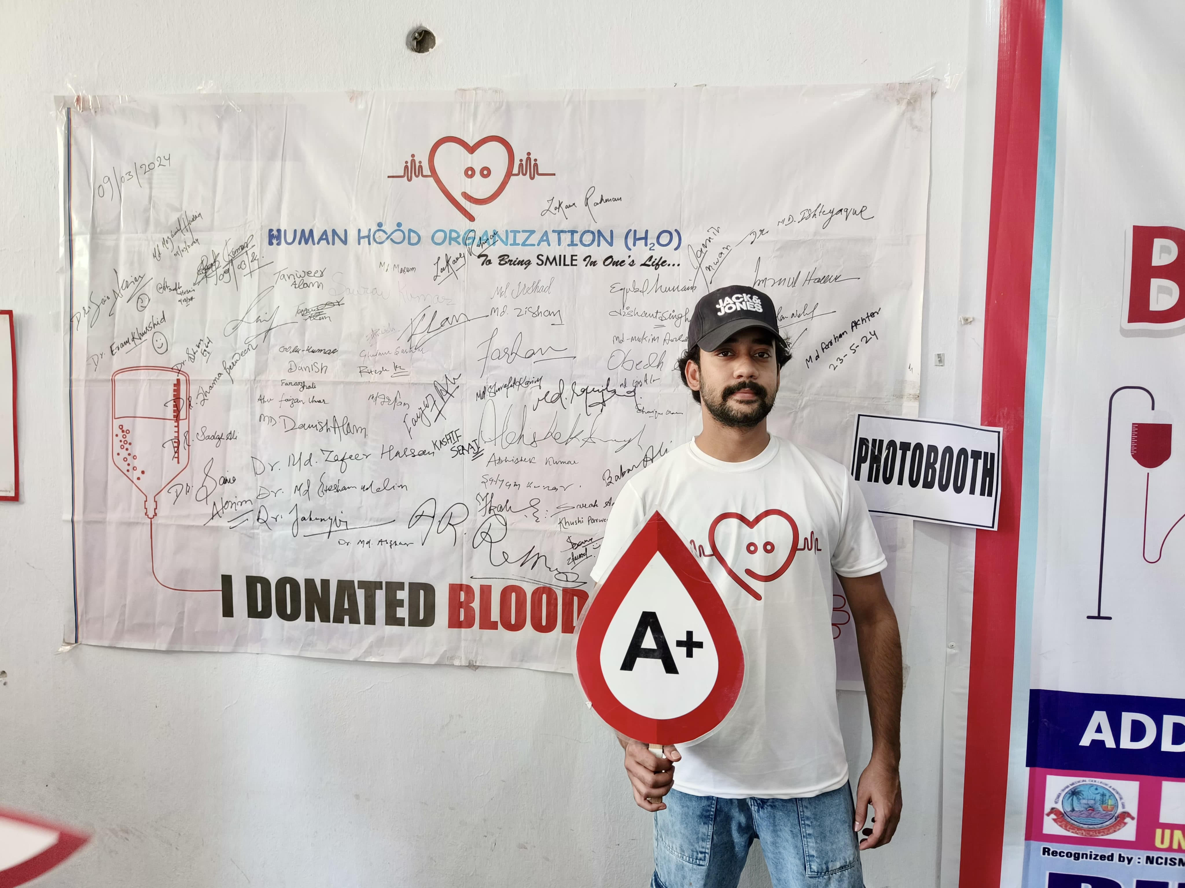 https://www.hindi.awazthevoice.in/upload/news/171828753427_Muslim_blood_donors_of_Bihar_are_always_ready_to_donate_blood_2.jpg