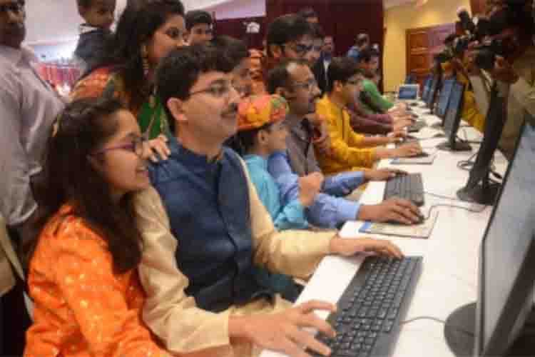 Stock market at all-time high due to reduction in inflation, big rise in small and medium shares