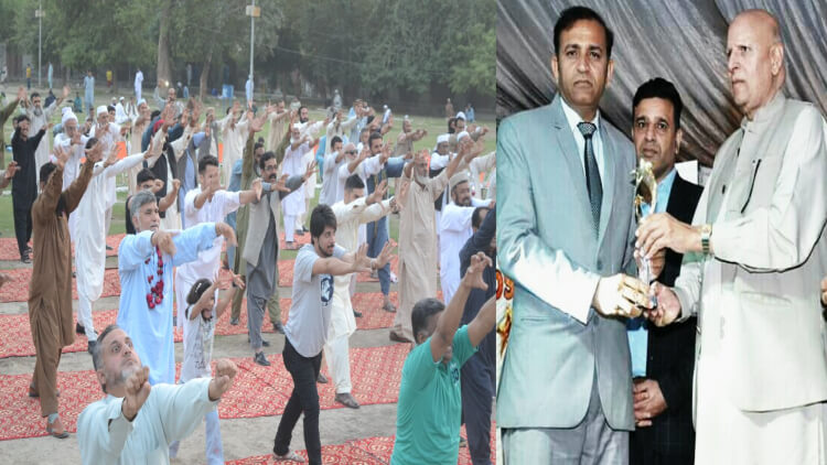 https://www.hindi.awazthevoice.in/upload/news/171887514202_Riaz_Khokar_receiving_Pakistan's_legend_award.jpg