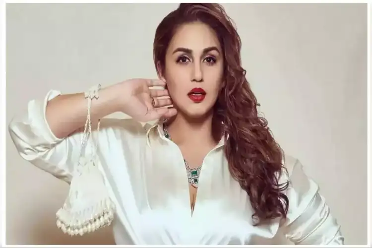 Huma Qureshi to play lead role in investigative drama 'Bayan'