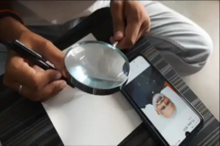 BHU student made 8 mm painting of PM Modi, name registered in World Greatest Record