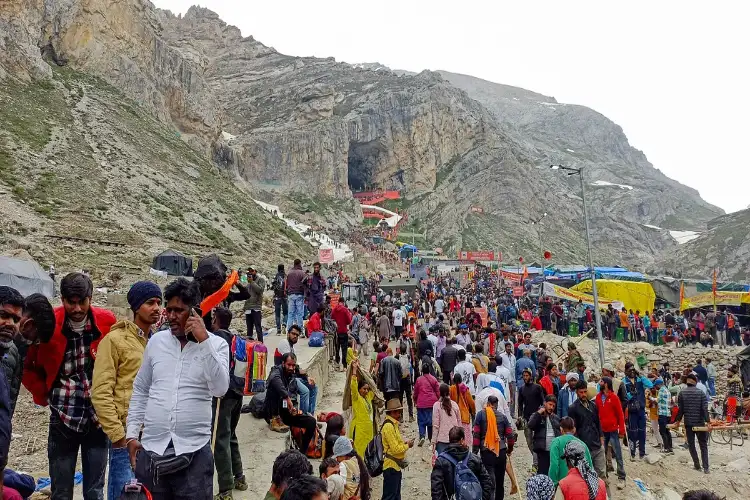 Amarnath Yatra: More than 2.80 lakh devotees visited Baba Barfani in 14 days