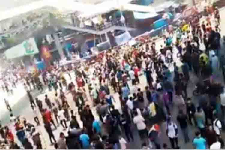 Violent student protests in Bangladesh 