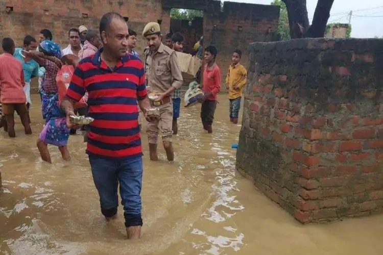114 farmers trapped in Ghaghra river in Bahraich were rescued, rescue operation was going on since Friday