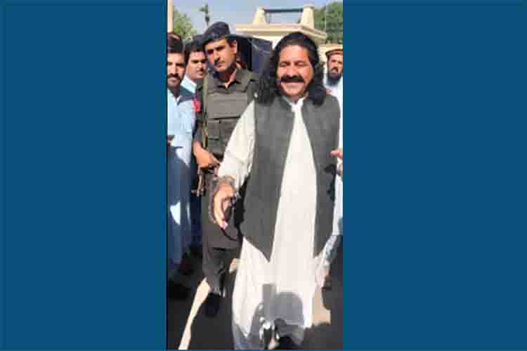 Ali Wazir 