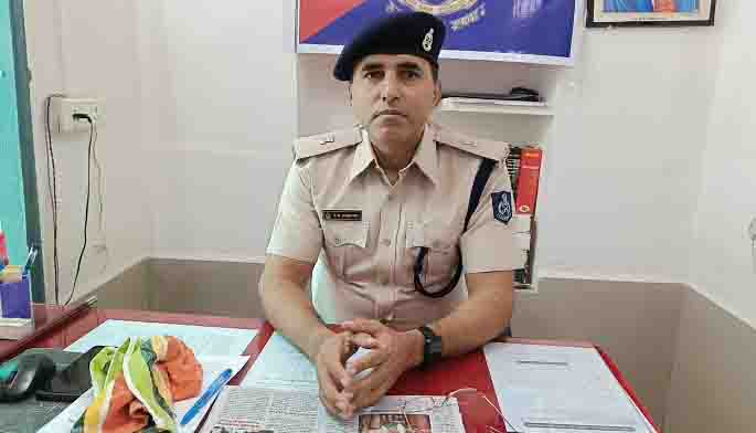 https://www.hindi.awazthevoice.in/upload/news/172364043509_Syed_Hamid_Ali's_passion_for_his_country_is_written_on_the_stone_inscription_of_Rajgarh_jail_9.jpg