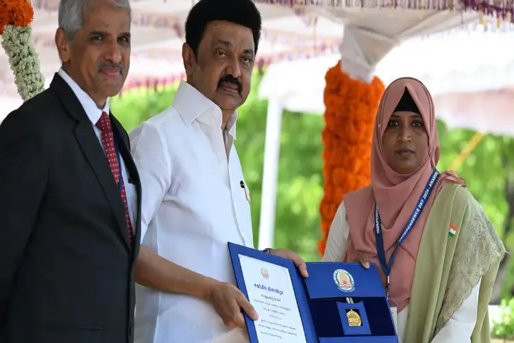 Sabeena received 'Kalpana Chawla Award for daring and courageous enterprise' from Tamil Nadu CM MK Stalin