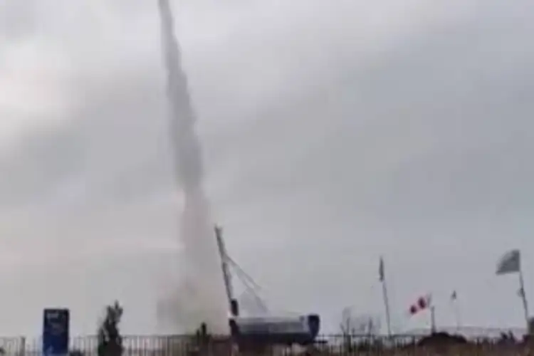 India launches its 1st reusable hybrid rocket 'RHUMI-1'
