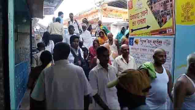 https://www.hindi.awazthevoice.in/upload/news/172769295203_Worship_materials_made_by_non-Hindus_have_become_the_means_of_salvation_for_ancestors_4.jpg