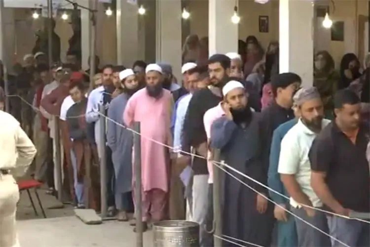 Voting begins amid tight security for the third phase of Jammu and Kashmir assembly elections