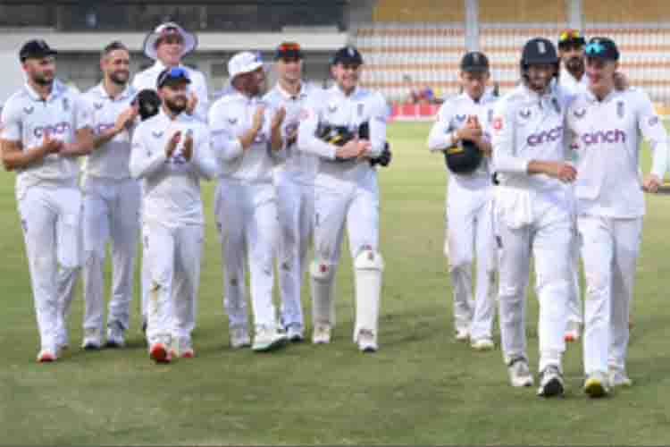 England beat Pakistan by an innings in Multan Test