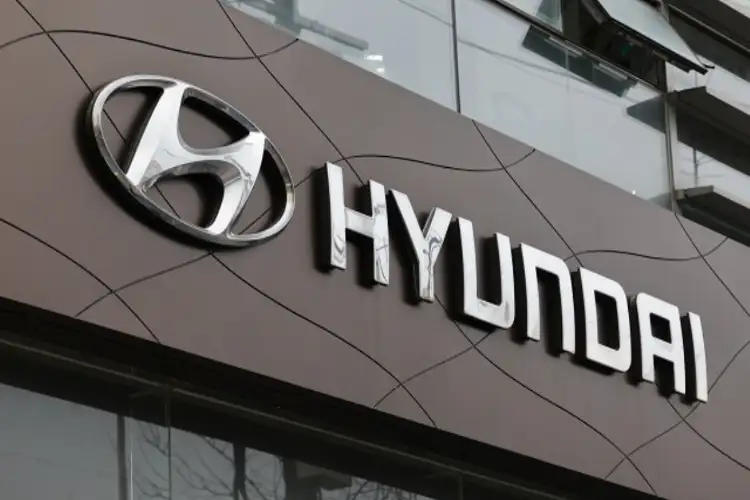 Hyundai Motor India shares fall 3 pc after lackluster stock market debut