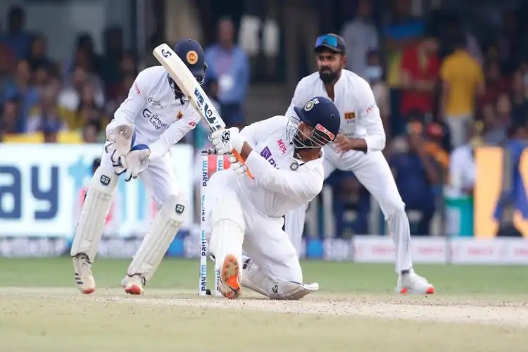Mumbai Test: Gill and Pant hit half-centuries, India take a 28-run lead