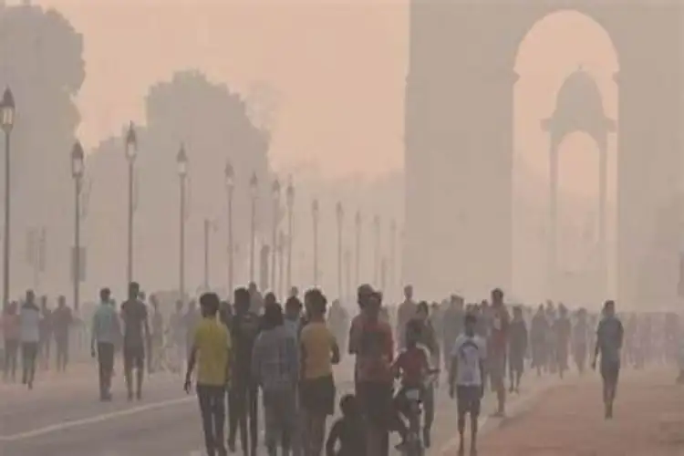 Delhi's air quality worsens, crosses 'severe' mark in multiple areas