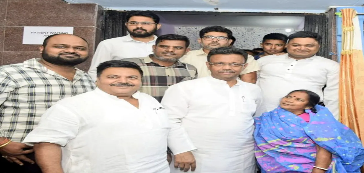 अनवर खान की छठ पूजा में भागीदारी से कोलकाता में हिंदू-मुस्लिम एकता का संदेश