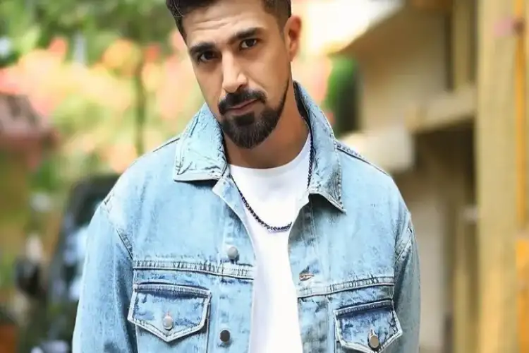 Saqib Saleem becomes captain of Mumbai Heroes in Celebrity Cricket League