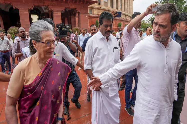 राष्ट्रपति पर टिप्पणी के मामले में सोनिया-राहुल के खिलाफ रांची के थाने में शिकायत
