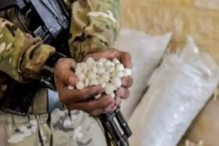 Syrian army's operation against former government forces and drug smugglers continues