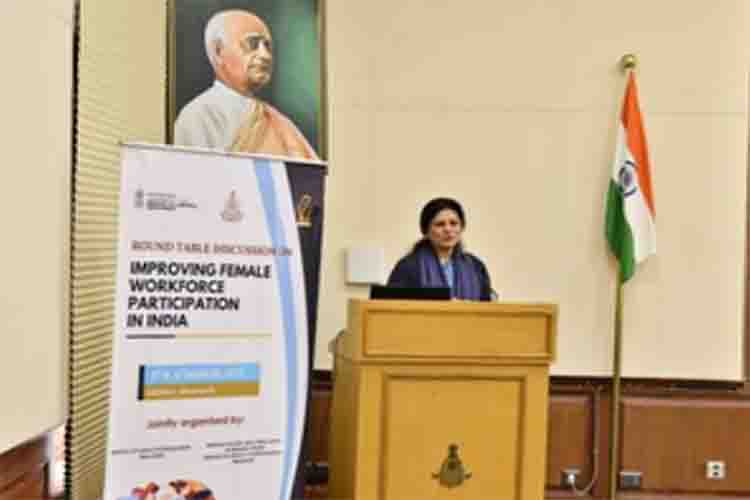 Female unemployment rate in India fell to 3.2 percent in last 6 years: Center