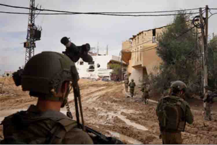 Israeli forces enter Gaza further, surround Rafah area