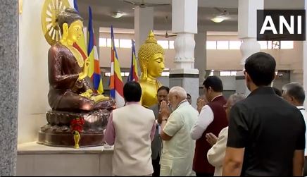 PM Modi visits Deekshbhoomi, offer prayers to Mahatma Buddha in Nagpur